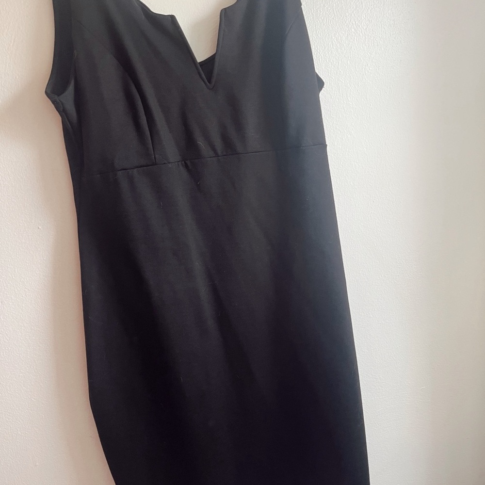 NWOT Haute Monde Black Sheath Midi Dress V-Neck Sleeveless cocktail dress